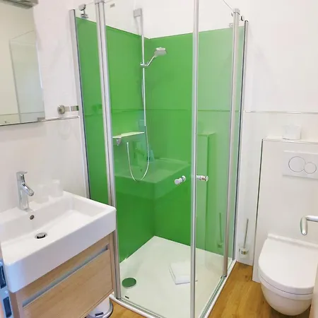 بيت ضيافة Gaestehaus Rebenhof 3*